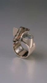 Bague 11 3, argent poli, construction soudé et agathe resultat