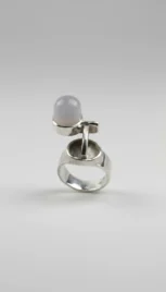 Bague 19 3, argent poli, dépoli, construction soudé et pierre de lune resultat