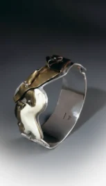 Bracelet 7 1, argent, laiton et os sculpté resultat