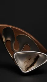 Broche 1, argent poli, laiton et agathe resultat