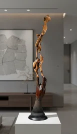 En équilibre 4, pommier brulé, résine teintée, peinture acrylique et granit