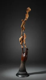 En équilibre, pommier brulé, résine teintée, peinture acrylique et granit