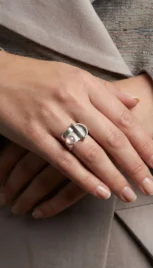 Bague 26 3, argent poli, dépoli, construction soudé et pierre de lune resultat