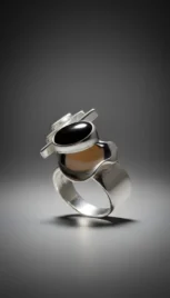 Bague en argent poli, avec un onix