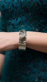 Bracelet en argent poli et oxidé avec un jaspe paysage